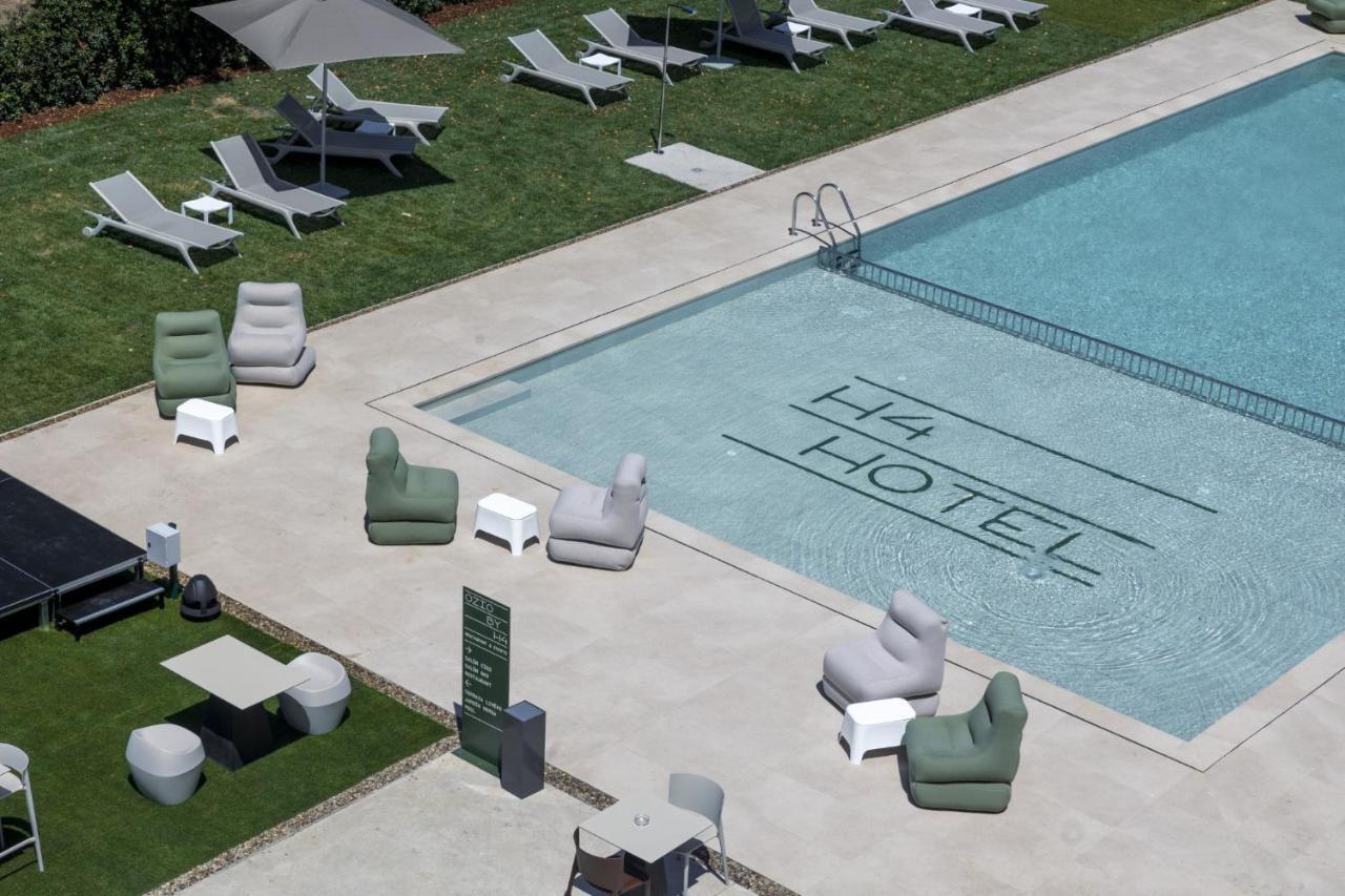 Hotel H4 Cangas 3 Superior エクステリア 写真