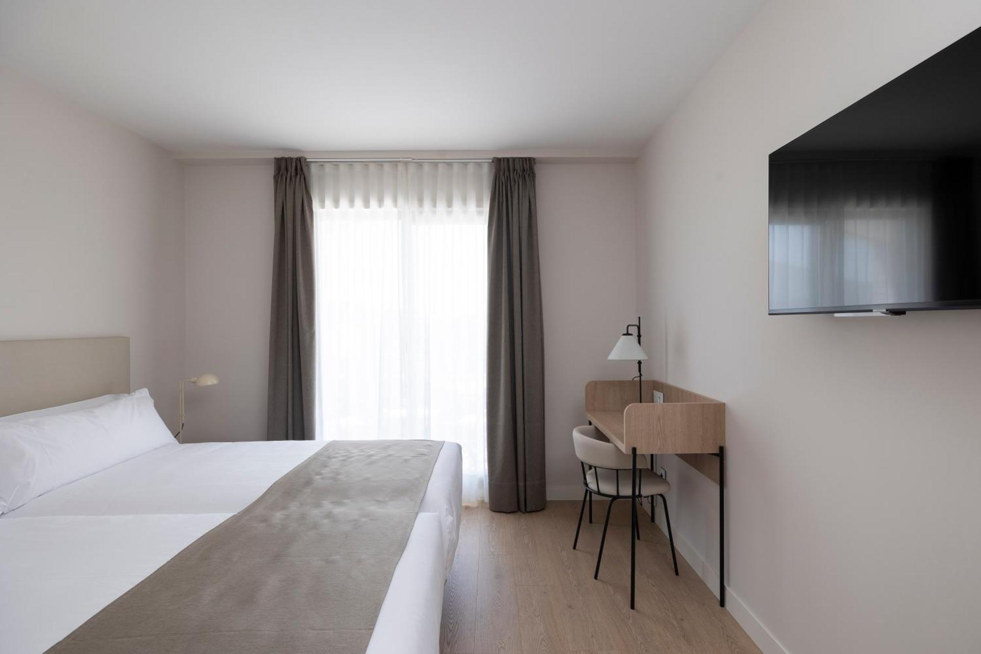 Hotel H4 Cangas 3 Superior エクステリア 写真