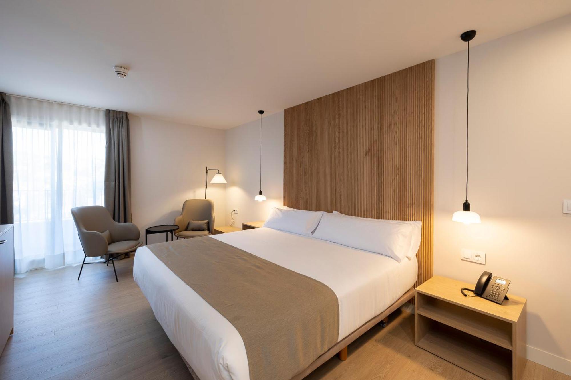 Hotel H4 Cangas 3 Superior エクステリア 写真