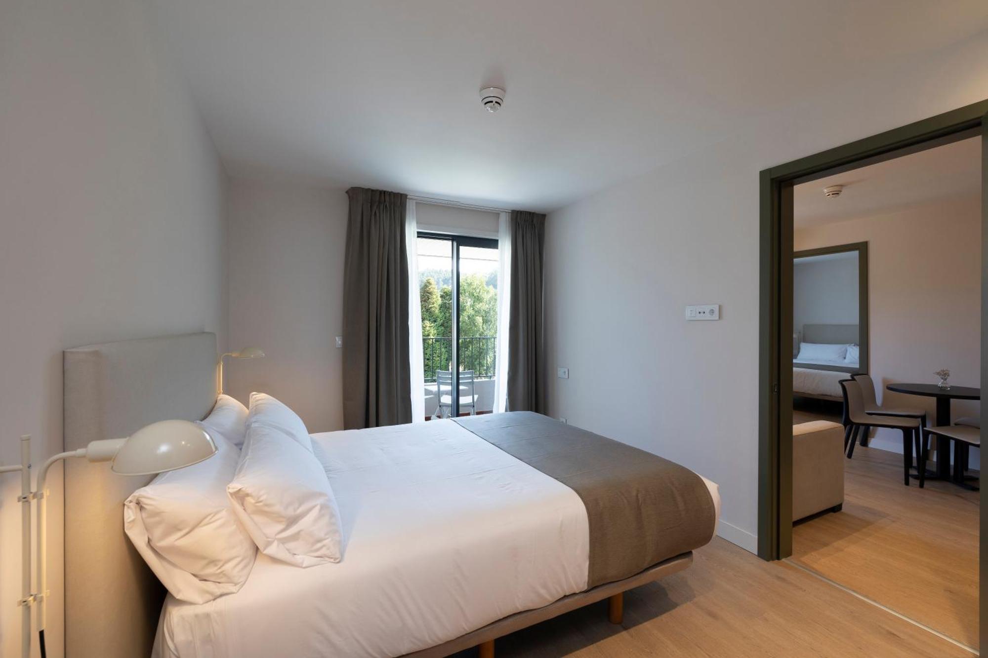 Hotel H4 Cangas 3 Superior エクステリア 写真