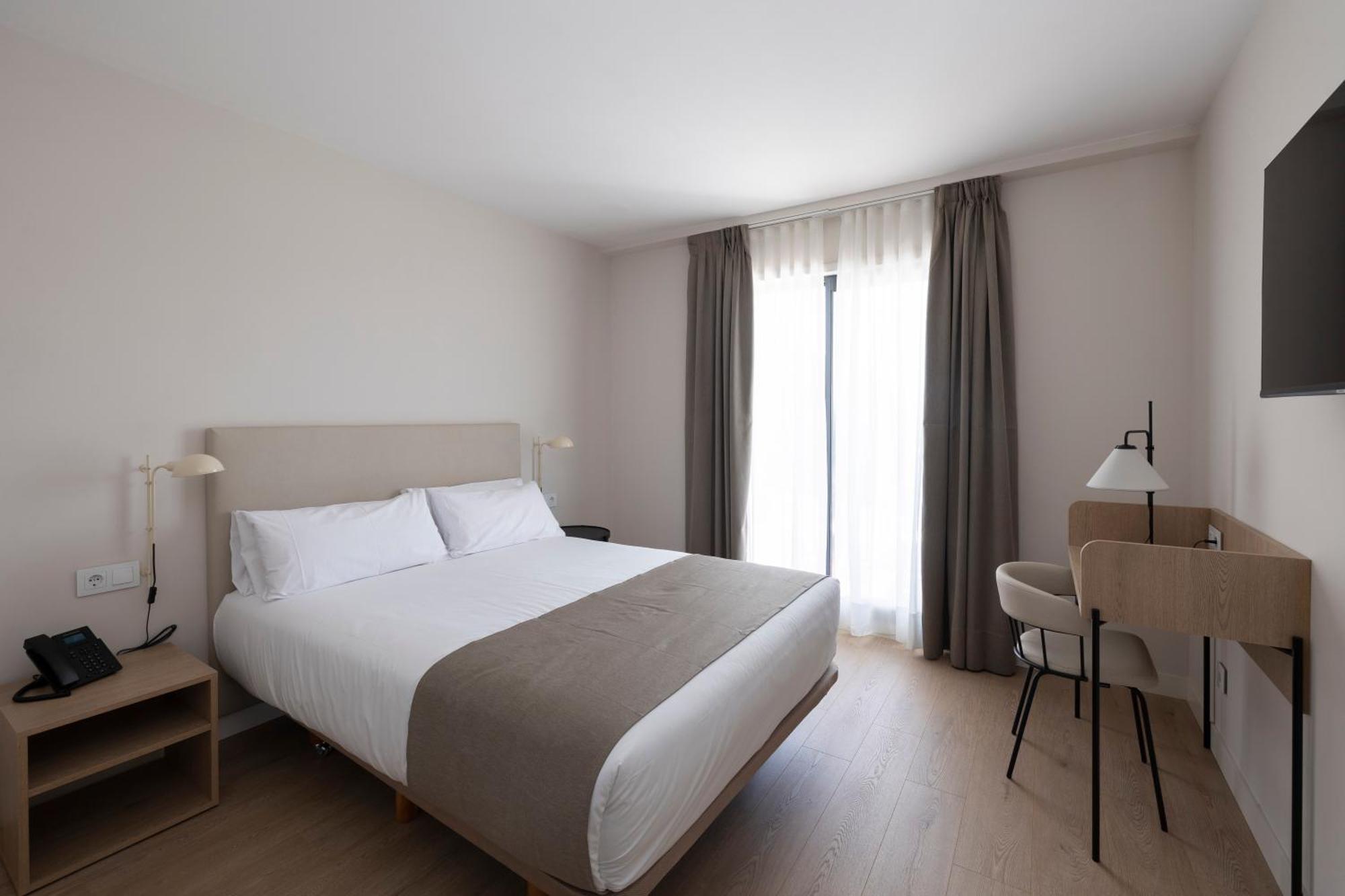 Hotel H4 Cangas 3 Superior エクステリア 写真