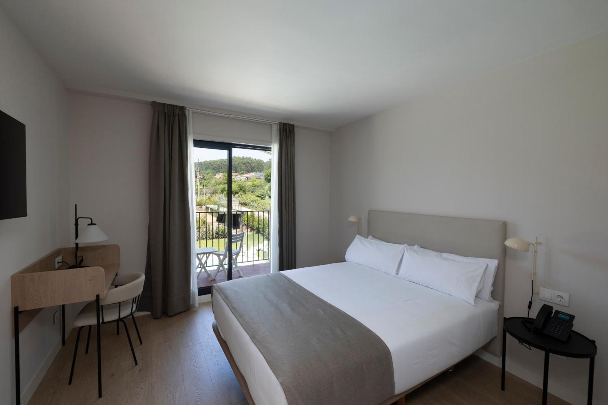 Hotel H4 Cangas 3 Superior エクステリア 写真